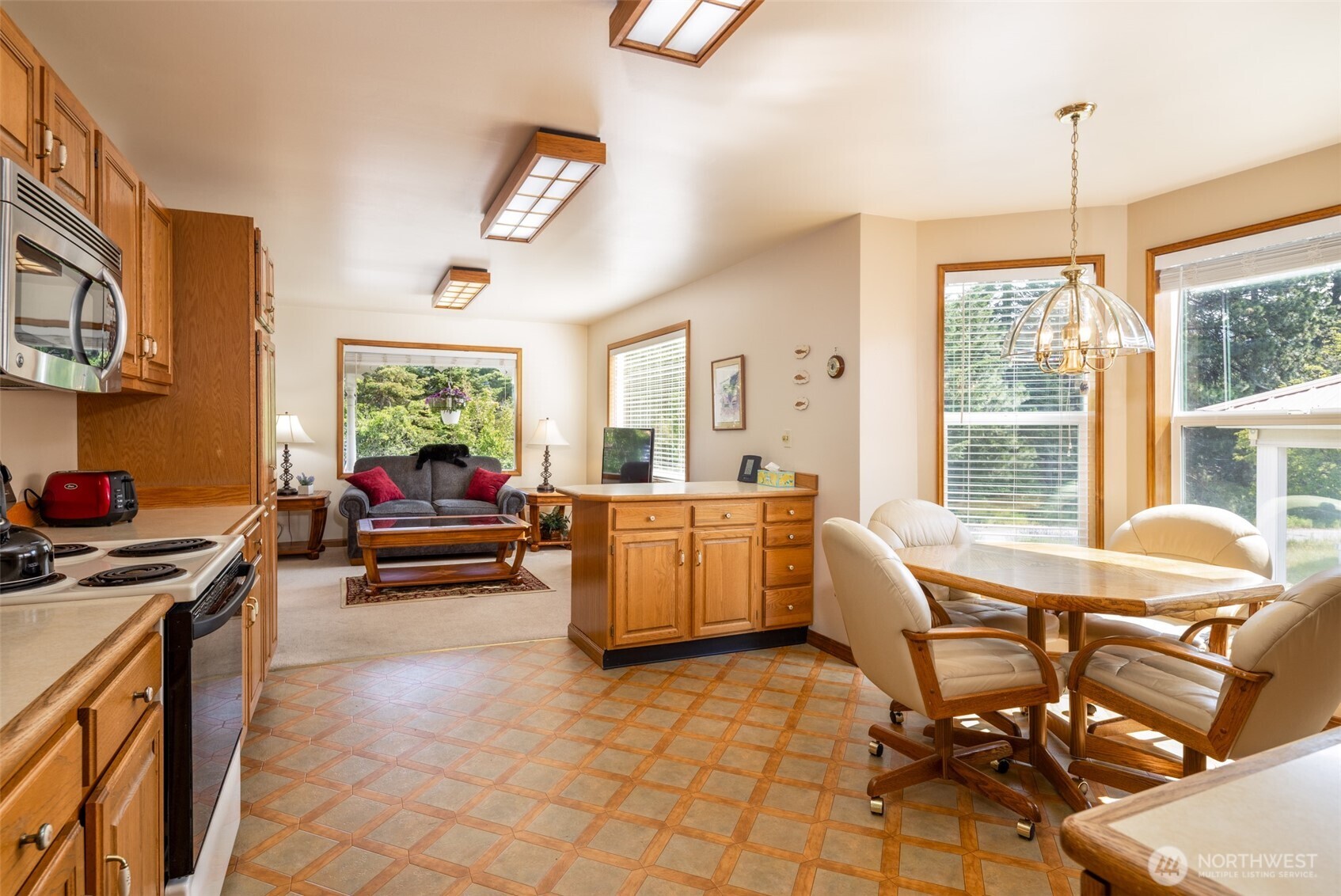 114 4th Street , Roslyn, WA 98941