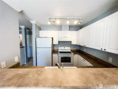 33020 10th Avenue SW #N302, Federal Way, WA 98023 - Photo 2