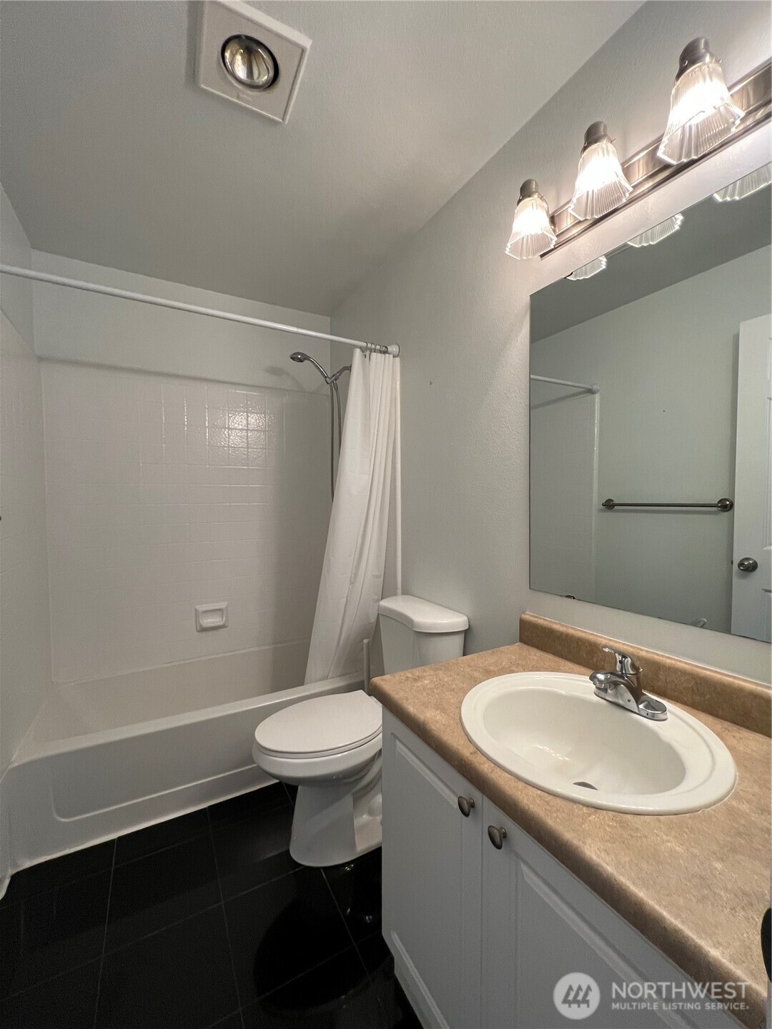 33020 10th Avenue SW #N302, Federal Way, WA 98023