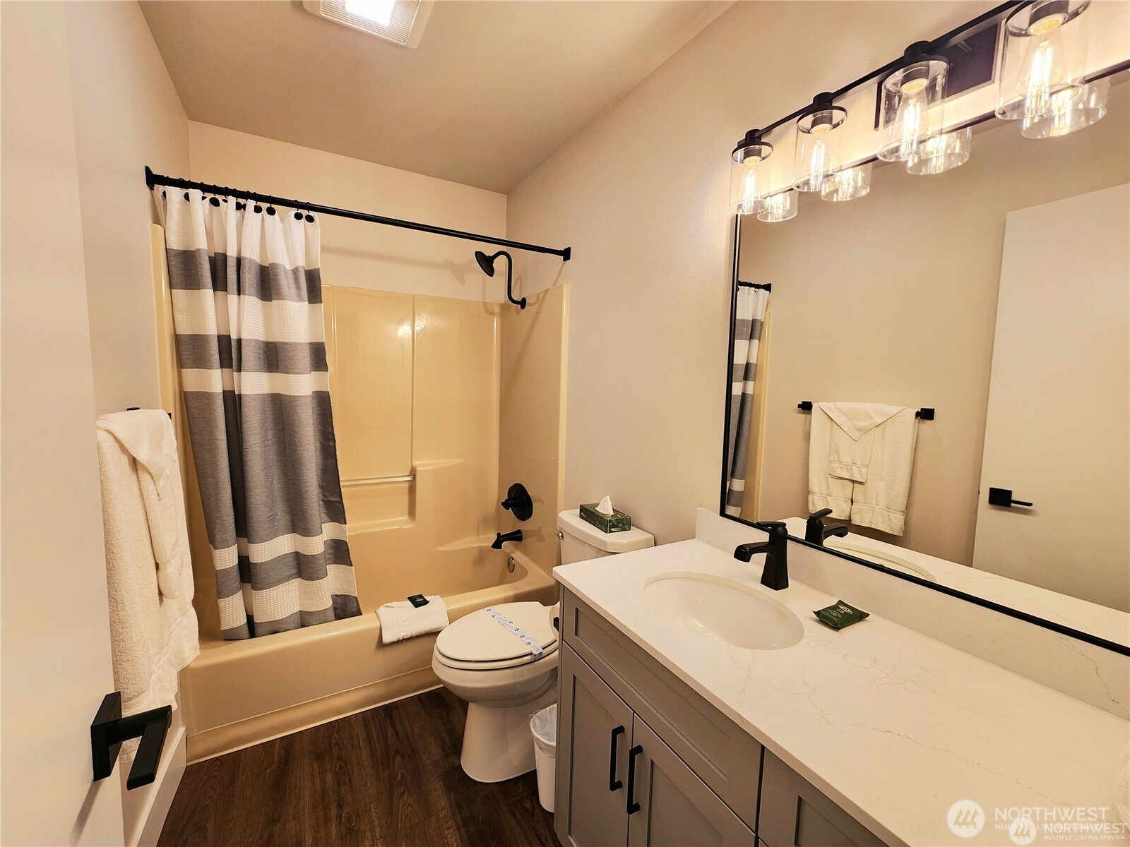 1 Lodge 632-P , Manson, WA 98831