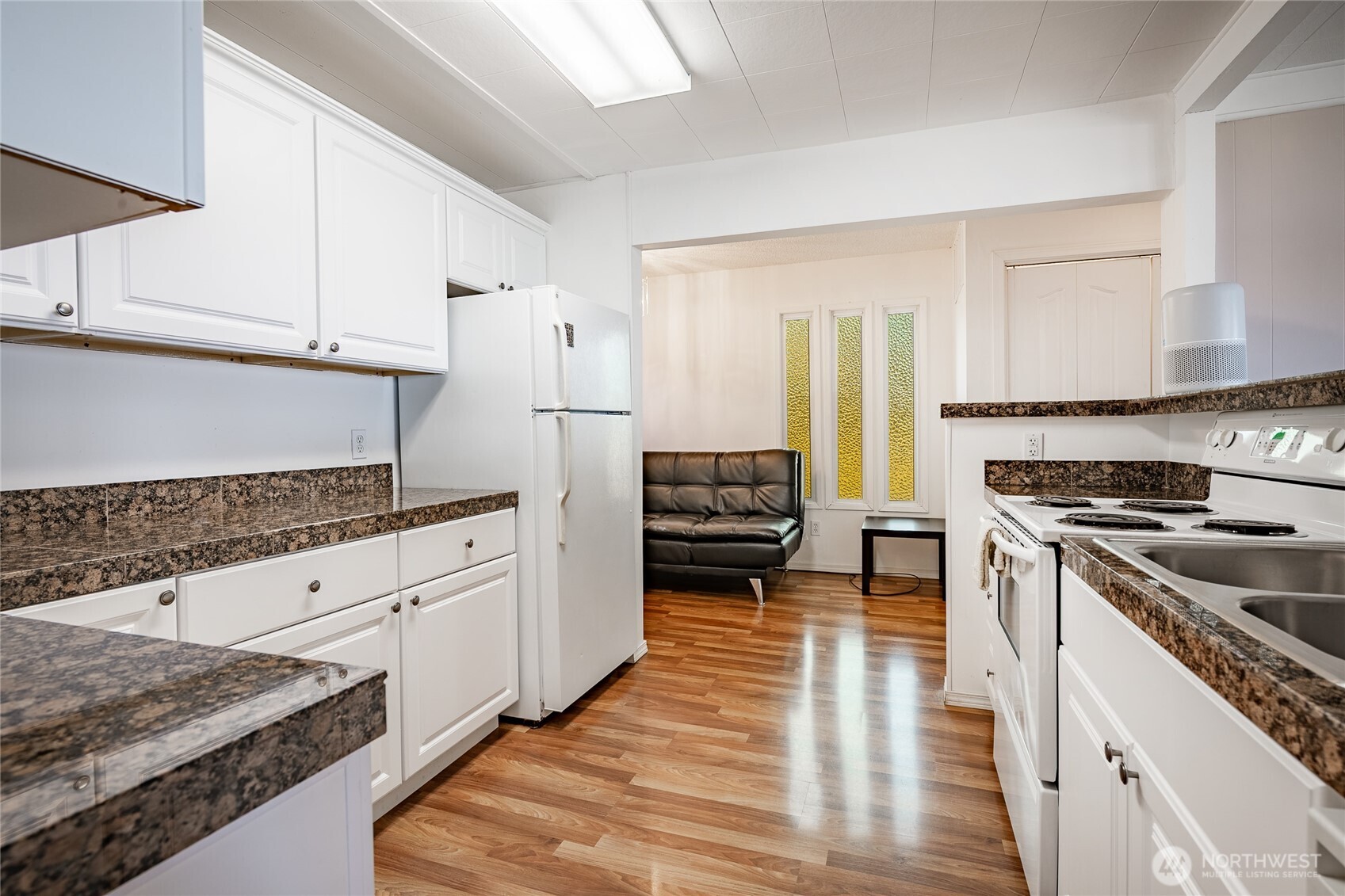 6887 Holeman Avenue , Blaine, WA 98230