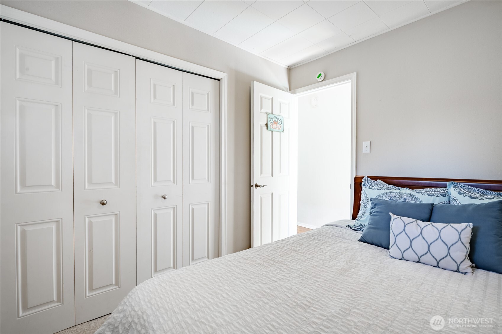 6887 Holeman Avenue , Blaine, WA 98230