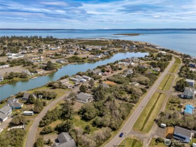 148 Marine View Drive SE, Ocean Shores, WA 98569 - Photo 2