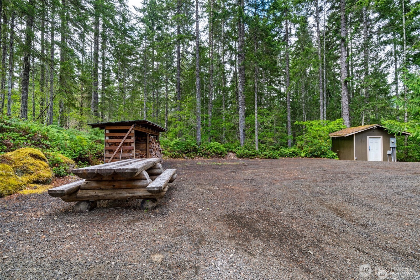 1341 N Potlatch Drive , Hoodsport, WA 98548
