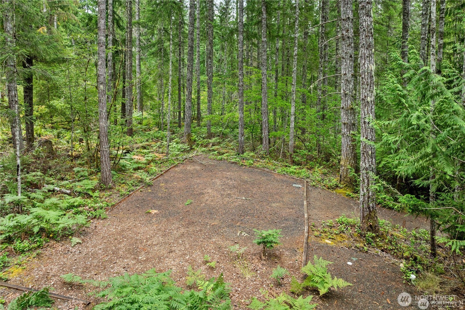 1341 N Potlatch Drive , Hoodsport, WA 98548