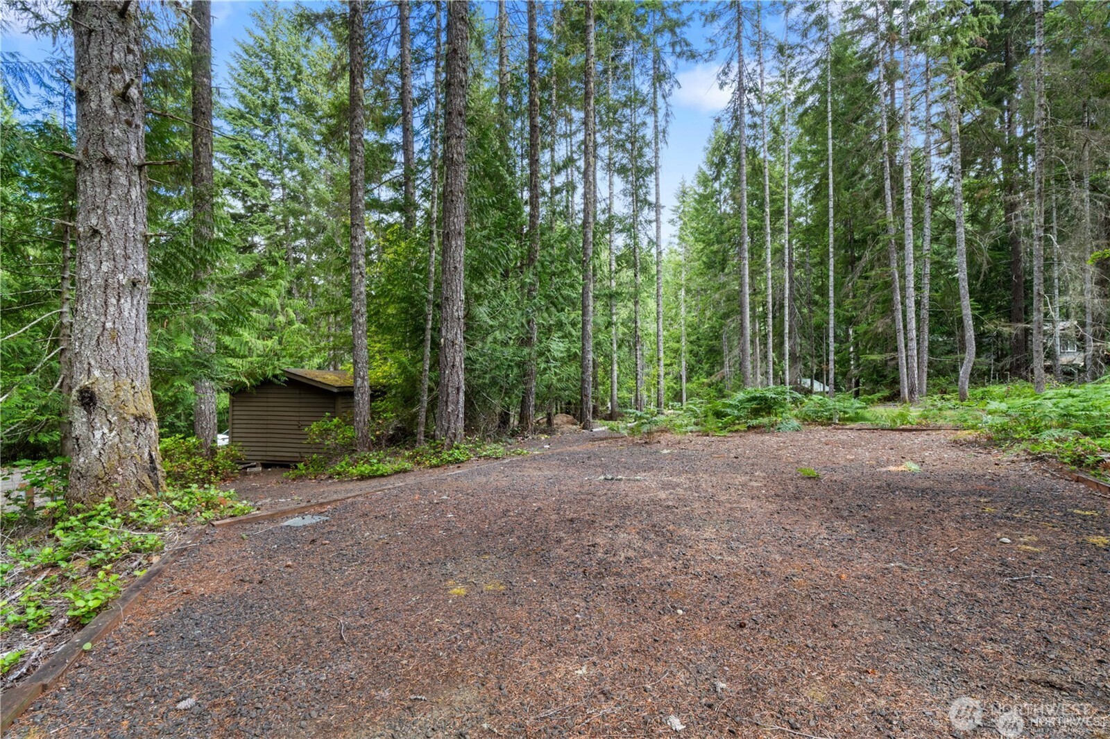 1341 N Potlatch Drive , Hoodsport, WA 98548