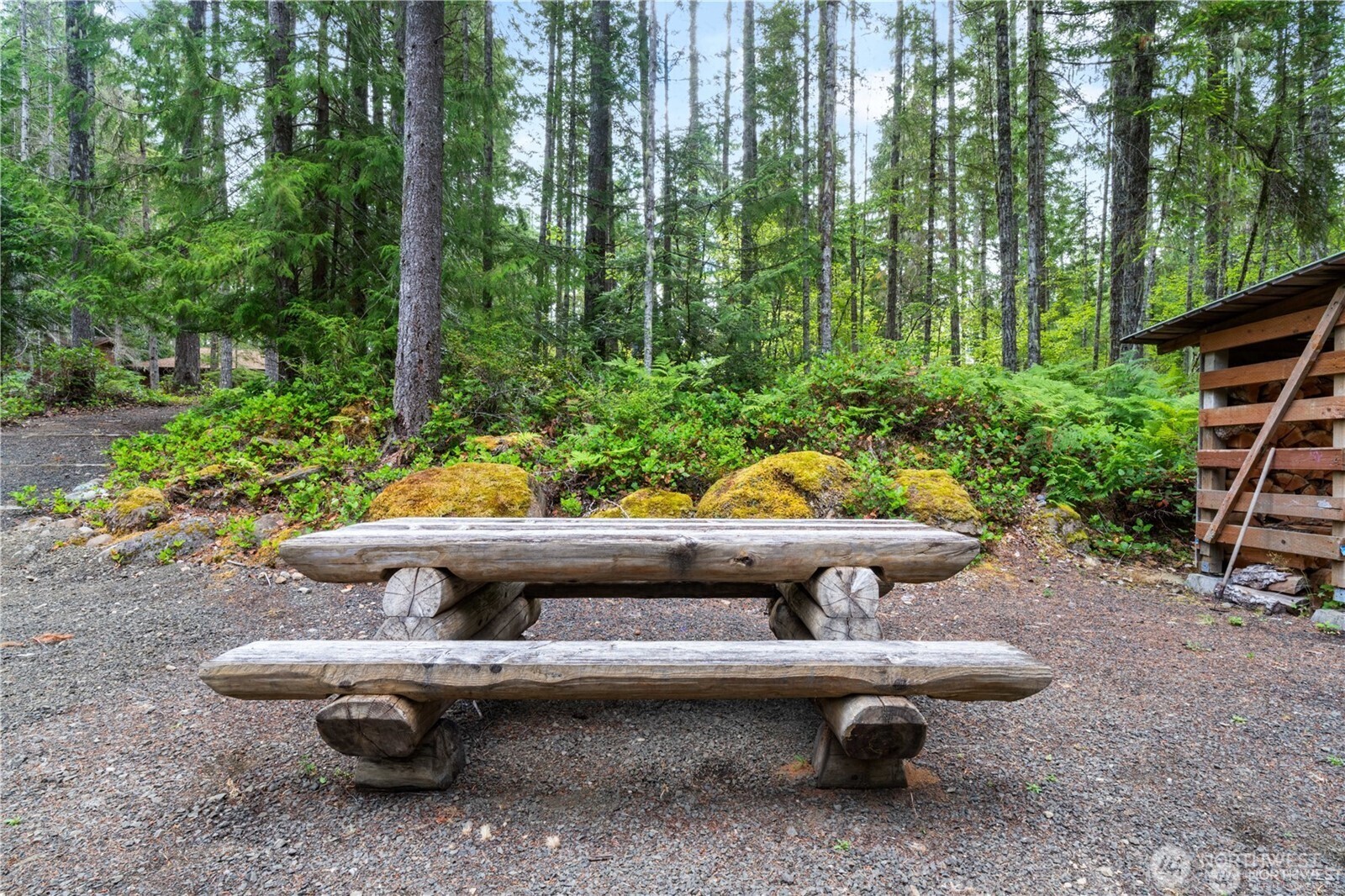 1341 N Potlatch Drive , Hoodsport, WA 98548