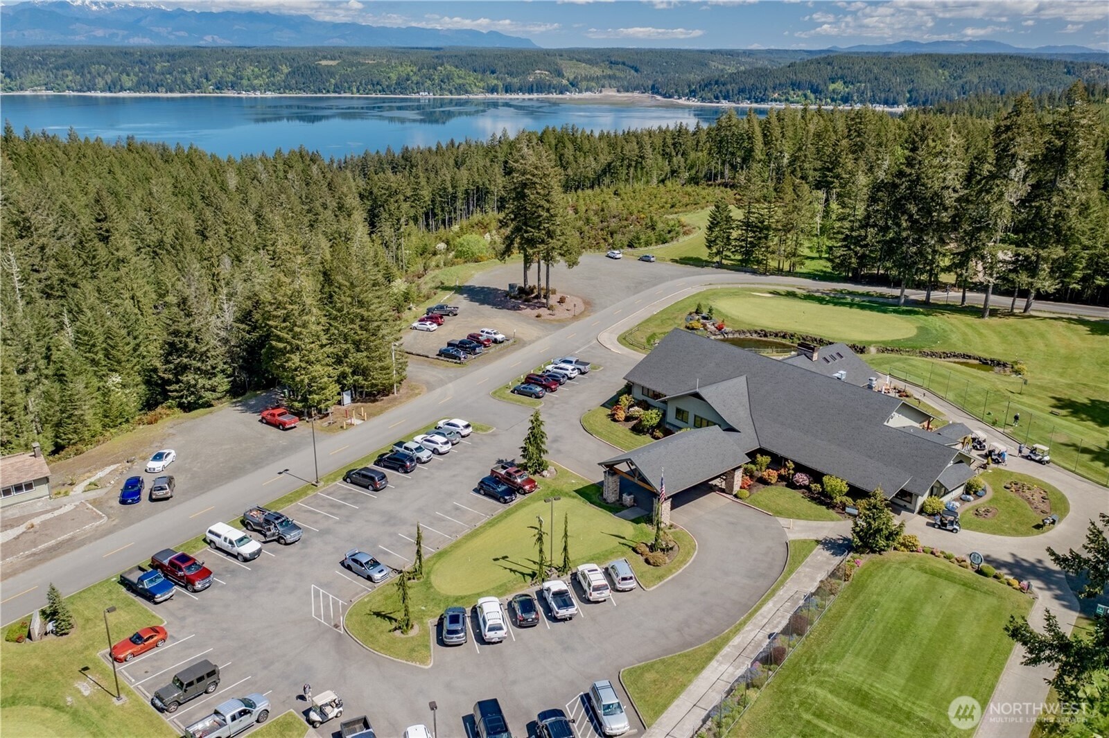 18 E Flaggwood Court , Union, WA 98592