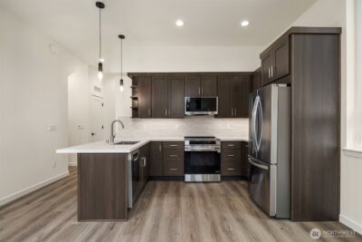 2006 120th Street NE #Unit 2, Seattle, WA 98125 - Photo 4