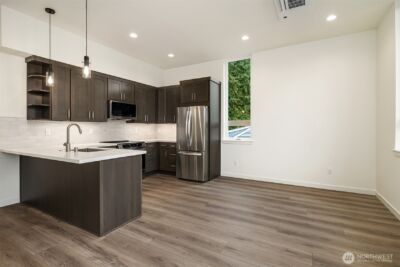 2006 120th Street NE #Unit 2, Seattle, WA 98125 - Photo 6
