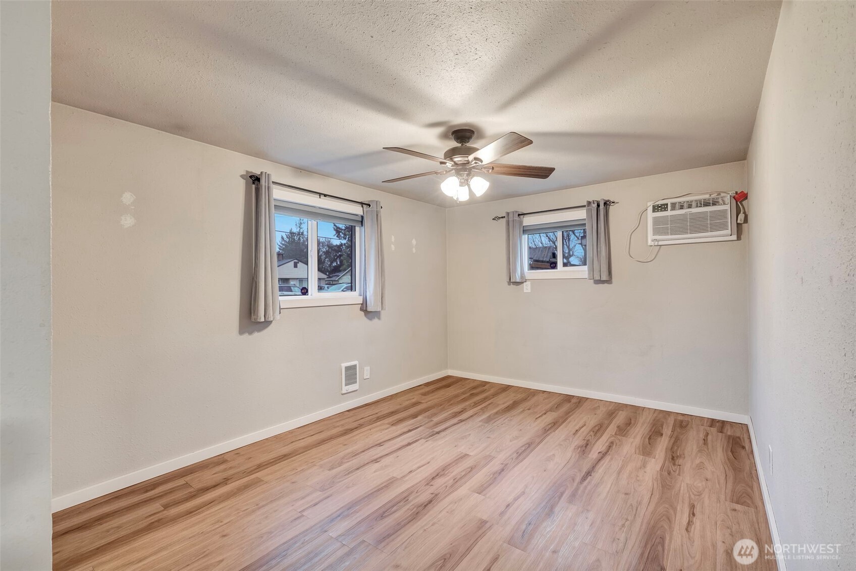 10915 Davisson Road SW, Lakewood, WA 98499