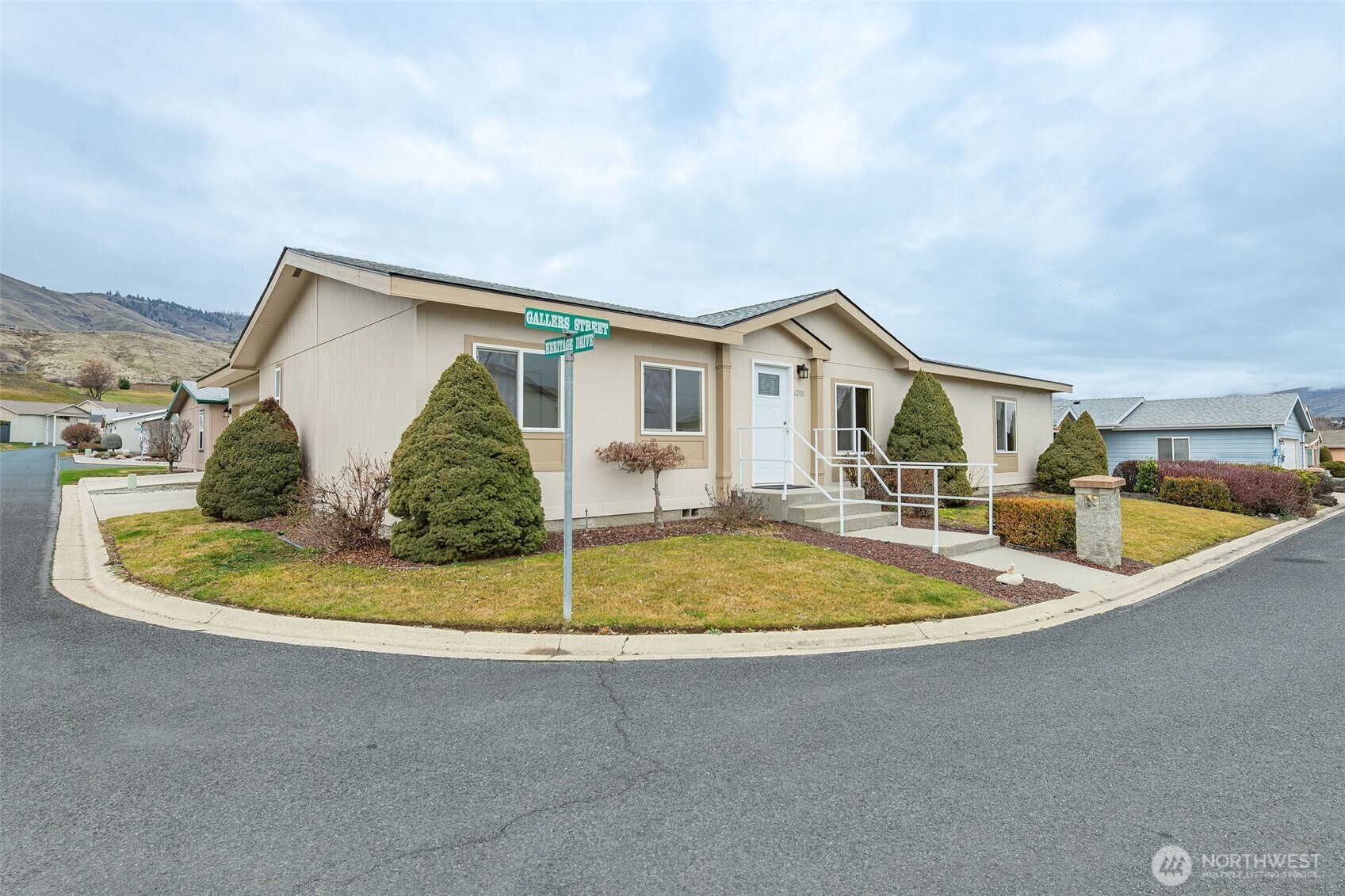 1200 Gallers Street , Wenatchee, WA 98801