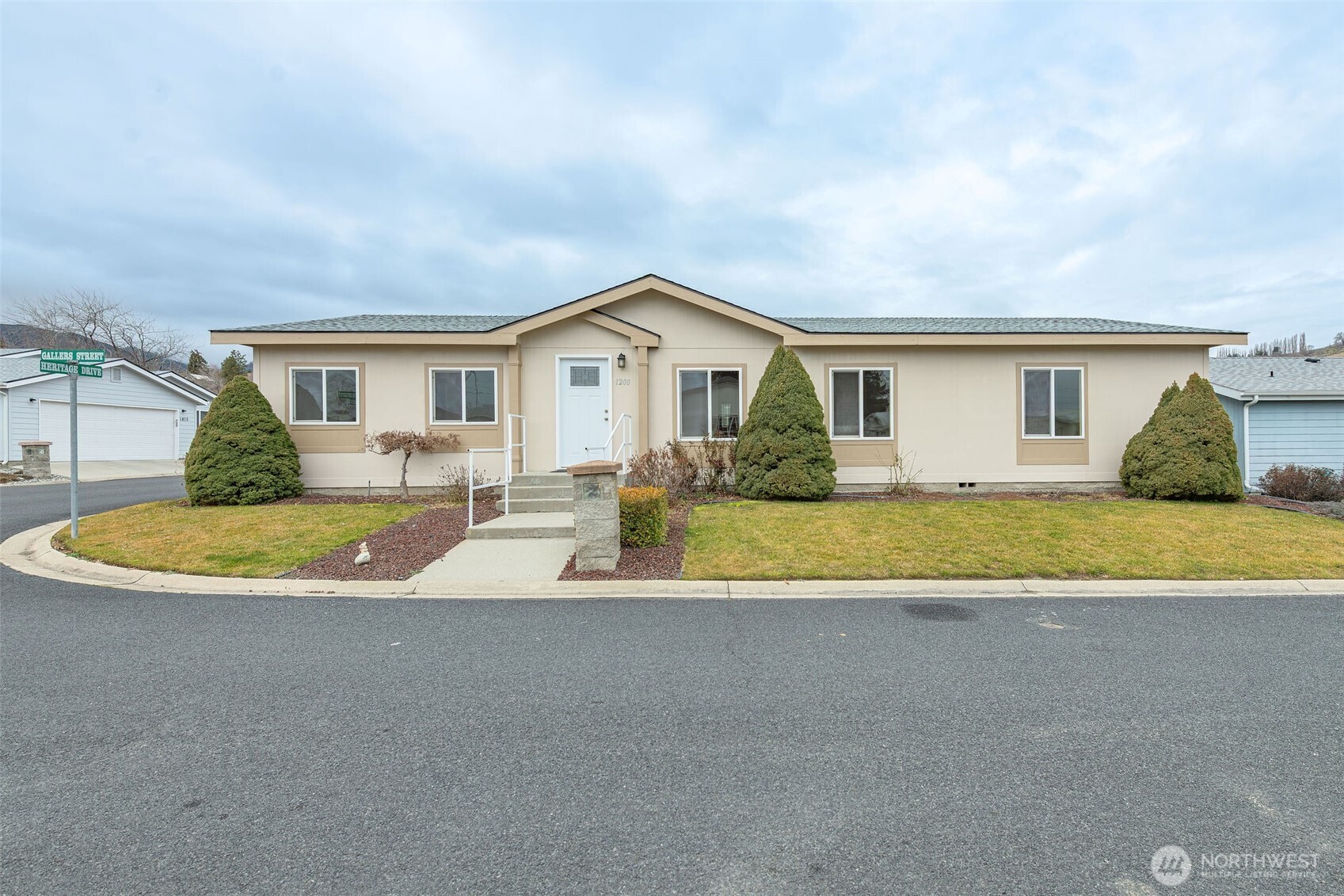 1200 Gallers Street , Wenatchee, WA 98801
