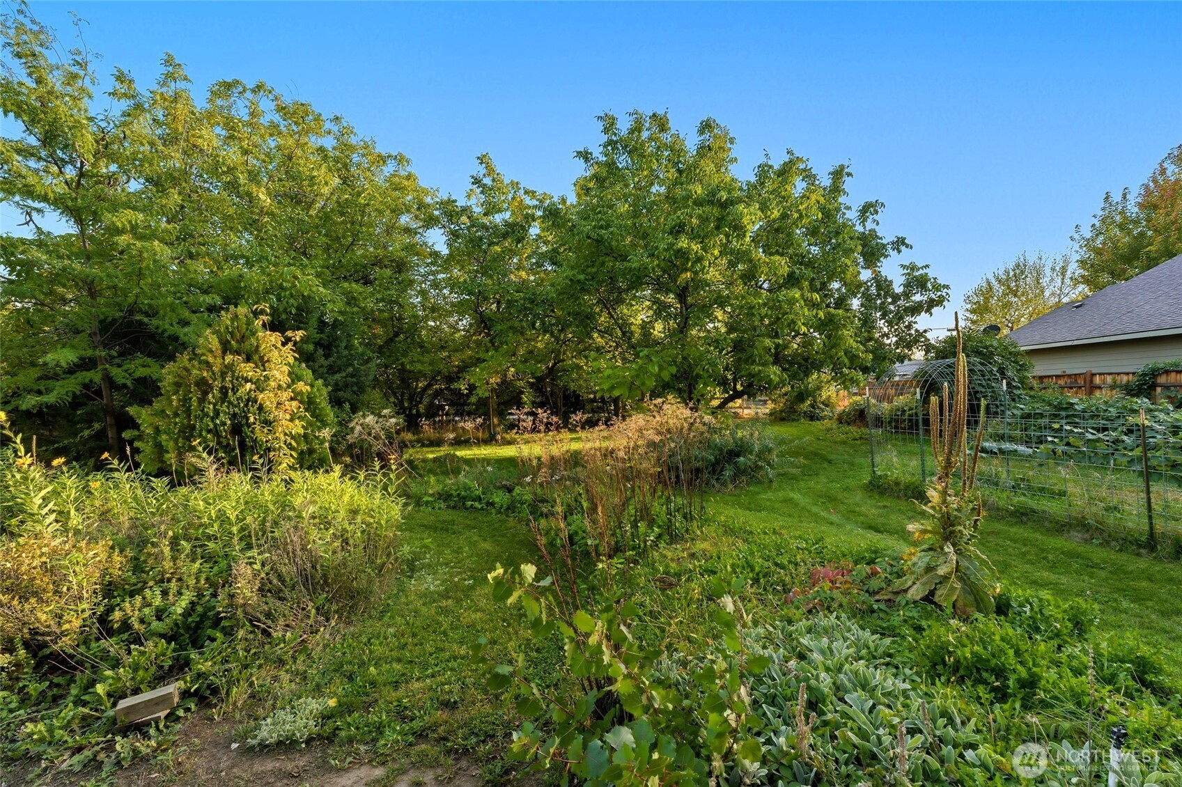 327 Powell Road , Milton-Freewater, OR 97862