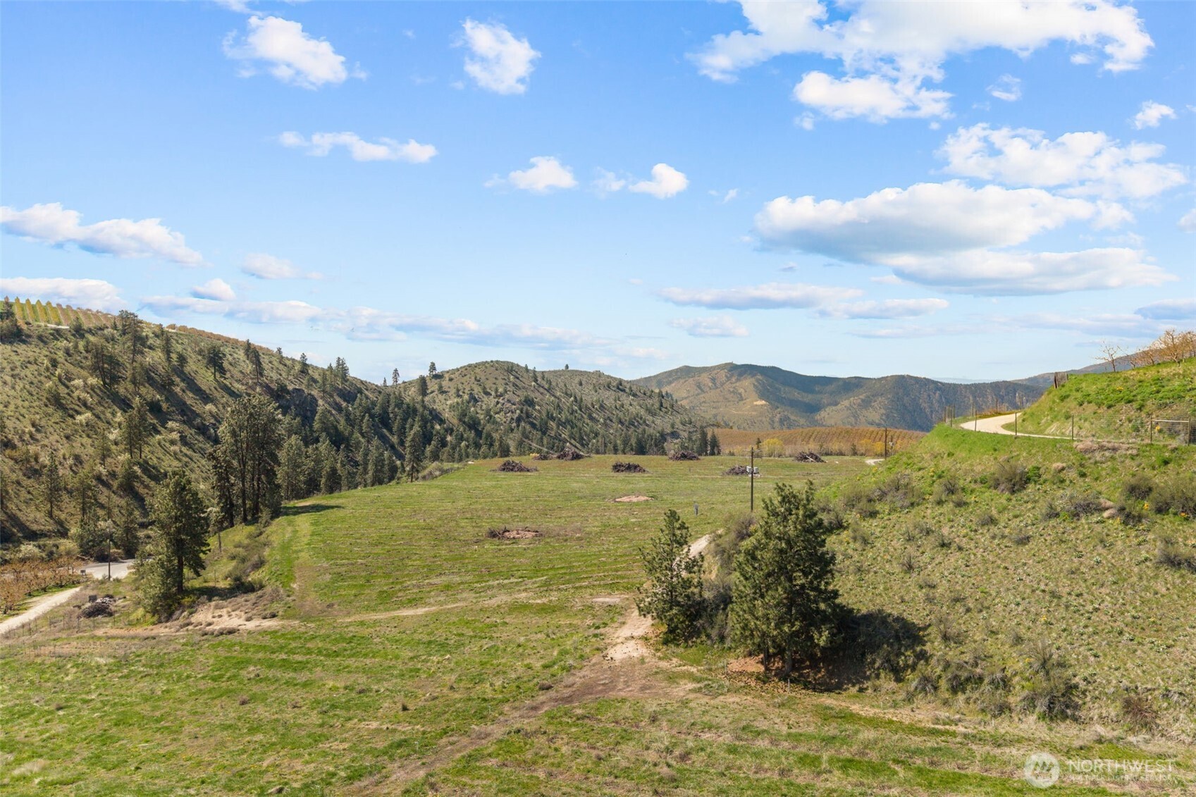 762 Boyd Loop Road , Manson, WA 98831