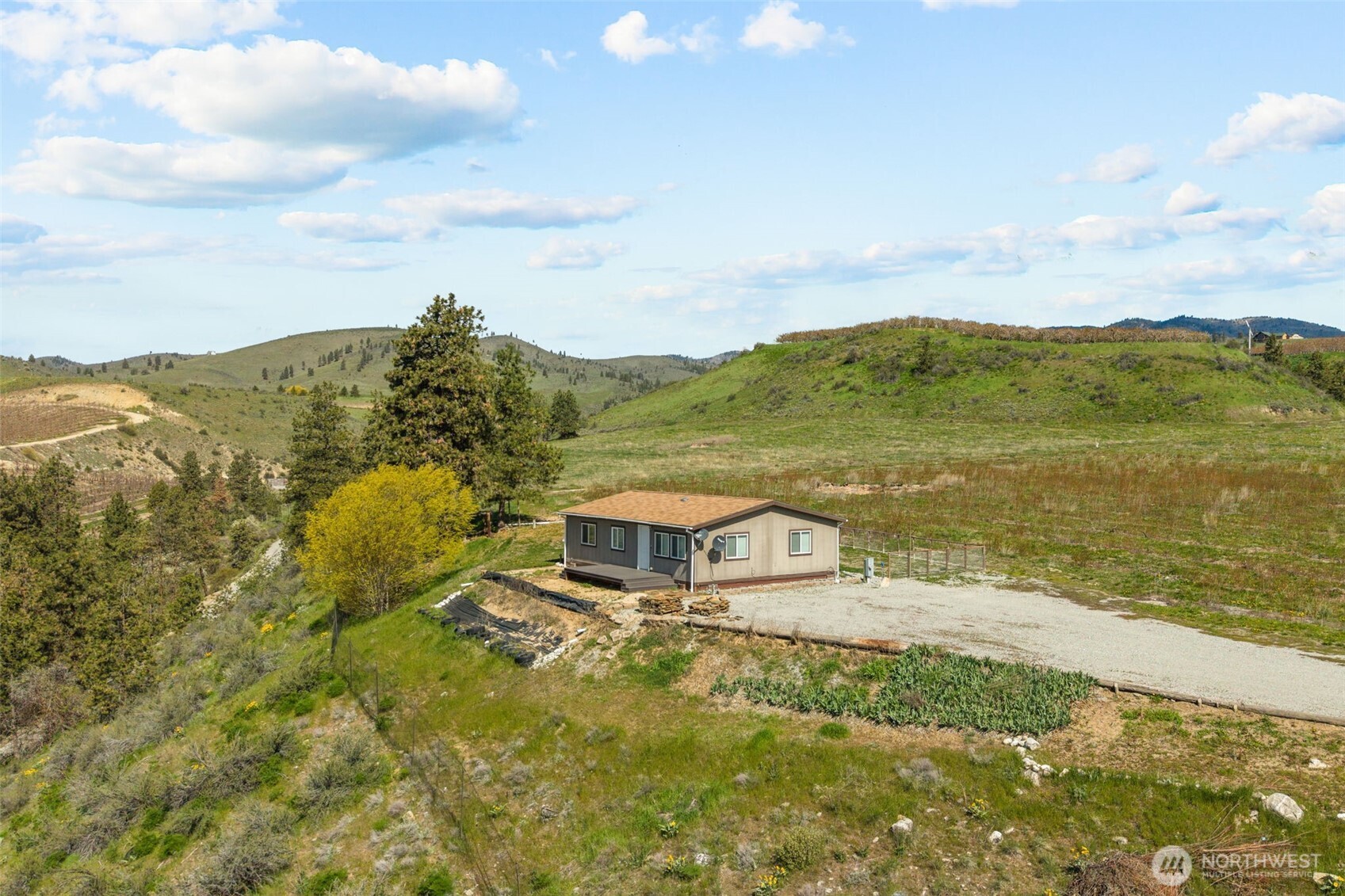565 Boyd Loop Rd , Manson, WA 98831