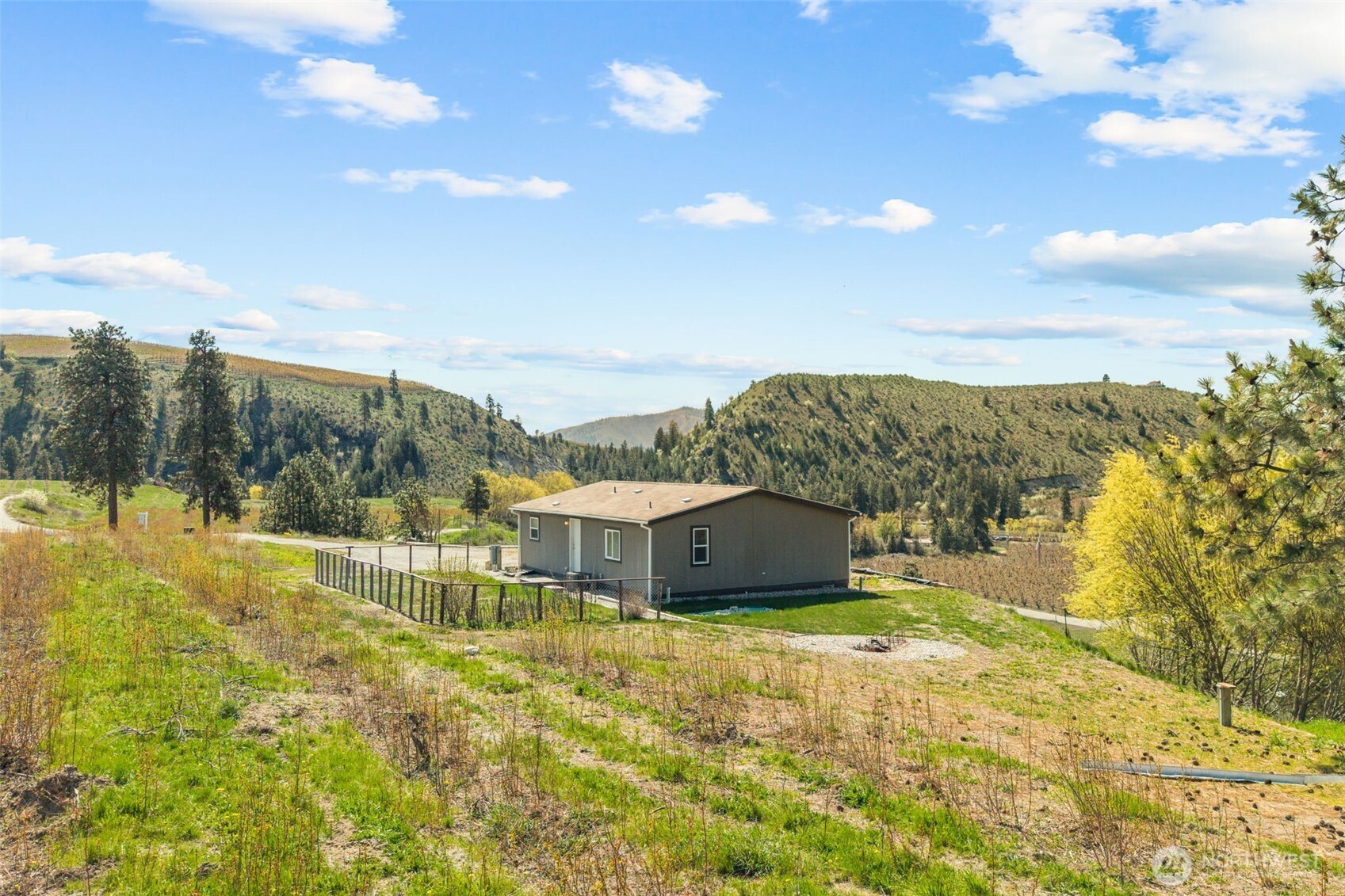565 Boyd Loop Rd , Manson, WA 98831