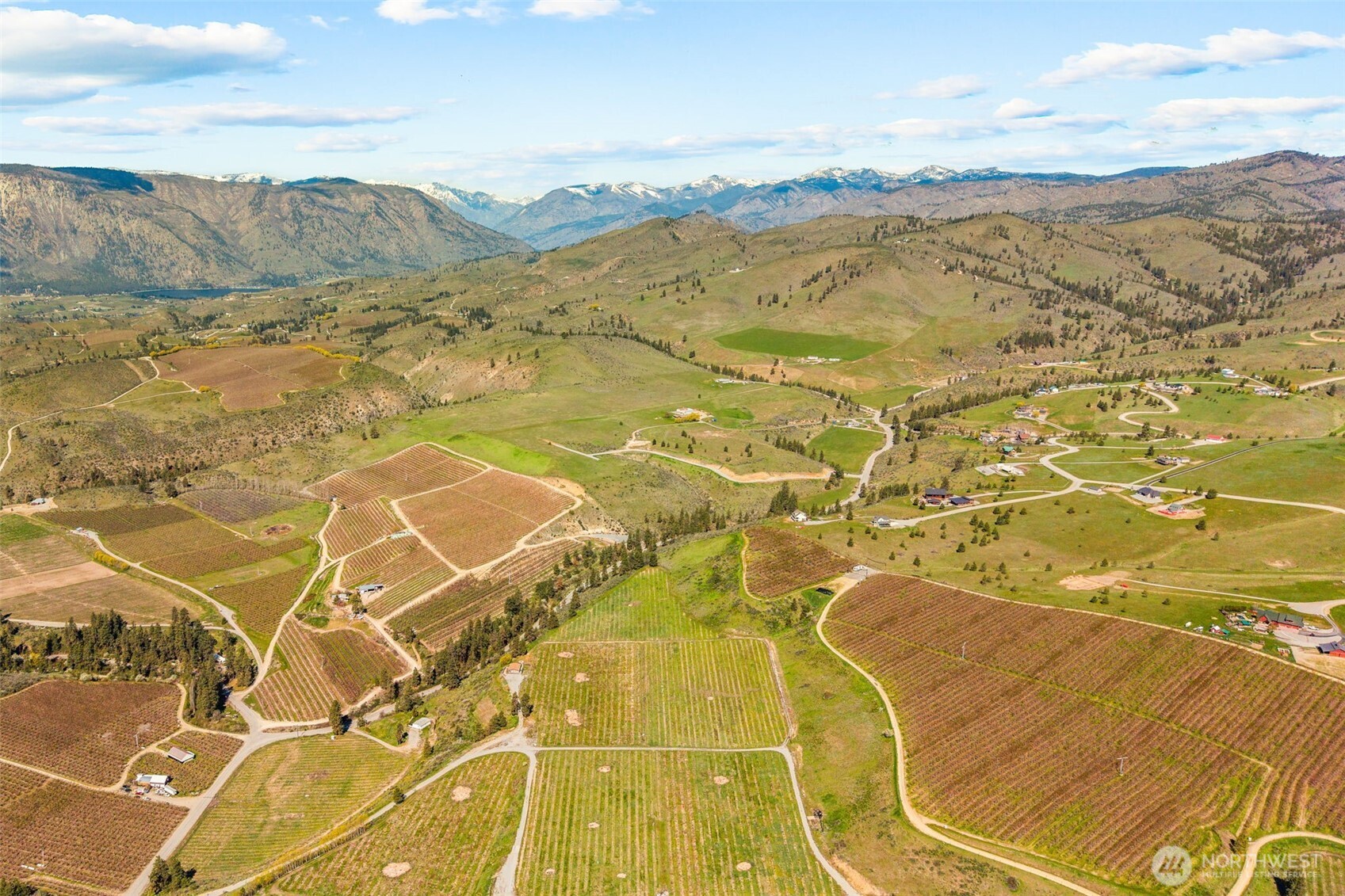 565 Boyd Loop Rd , Manson, WA 98831