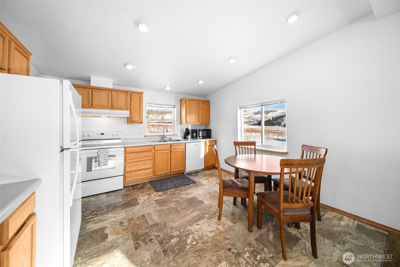 565 Boyd Loop Rd , Manson, WA 98831