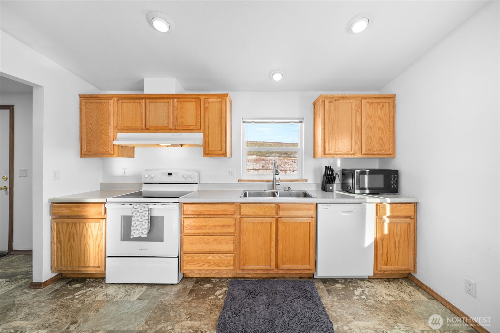 565 Boyd Loop Rd , Manson, WA 98831