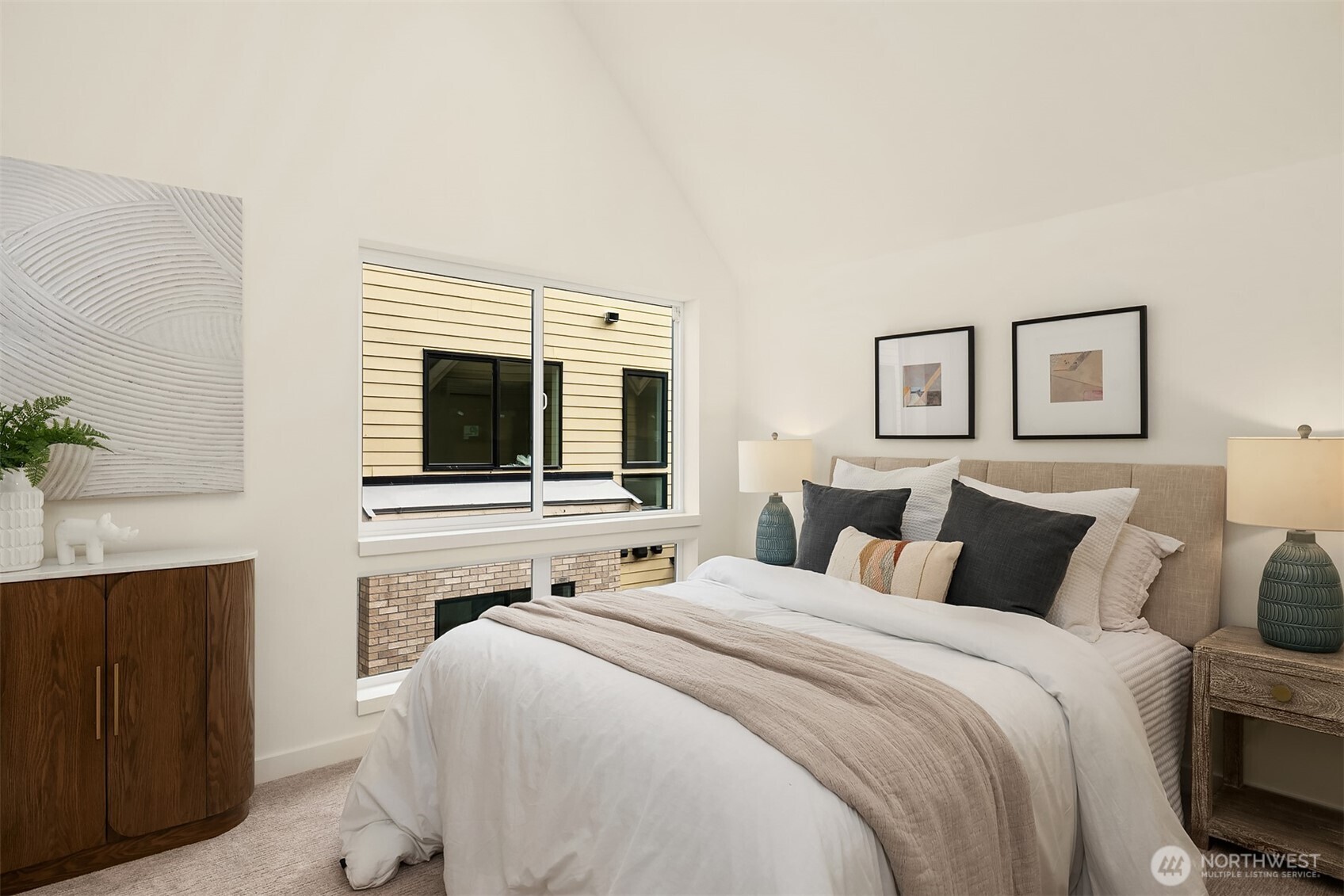 944 NW 54th Street , Seattle, WA 98107
