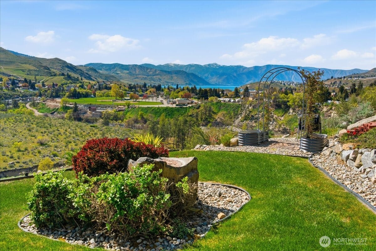 404 S Clifford Street , Chelan, WA 98816