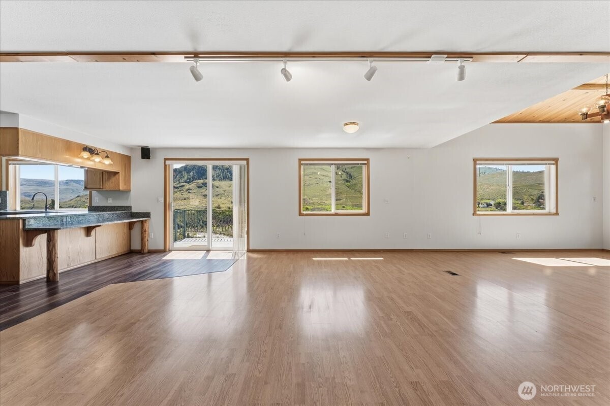 404 S Clifford Street , Chelan, WA 98816