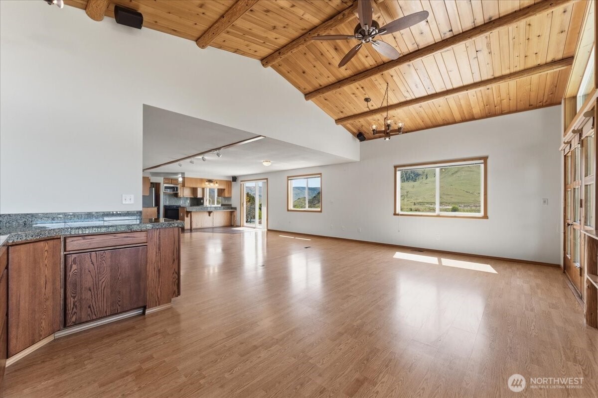 404 S Clifford Street , Chelan, WA 98816