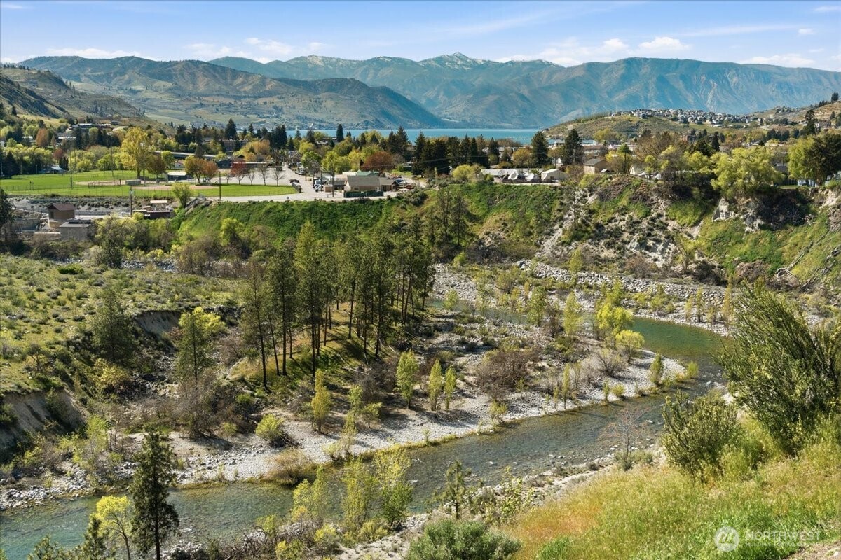 404 S Clifford Street , Chelan, WA 98816