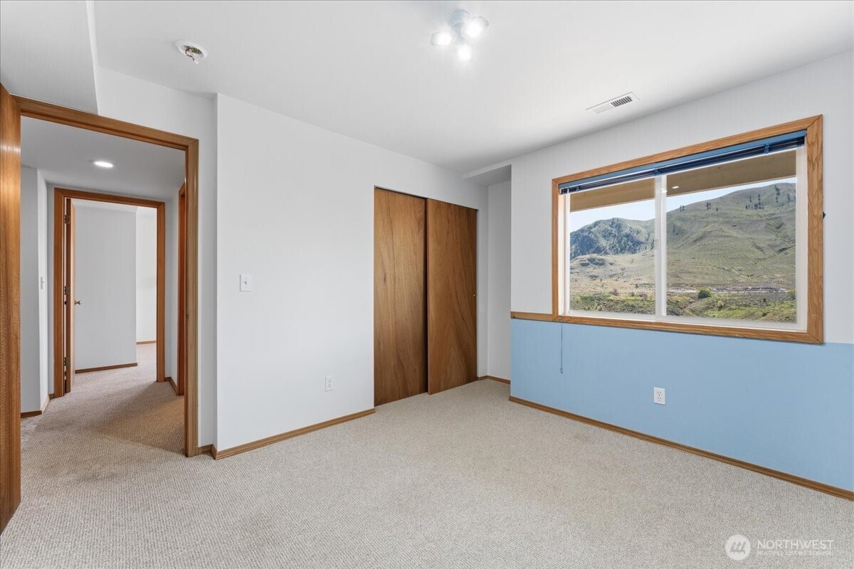 404 S Clifford Street , Chelan, WA 98816