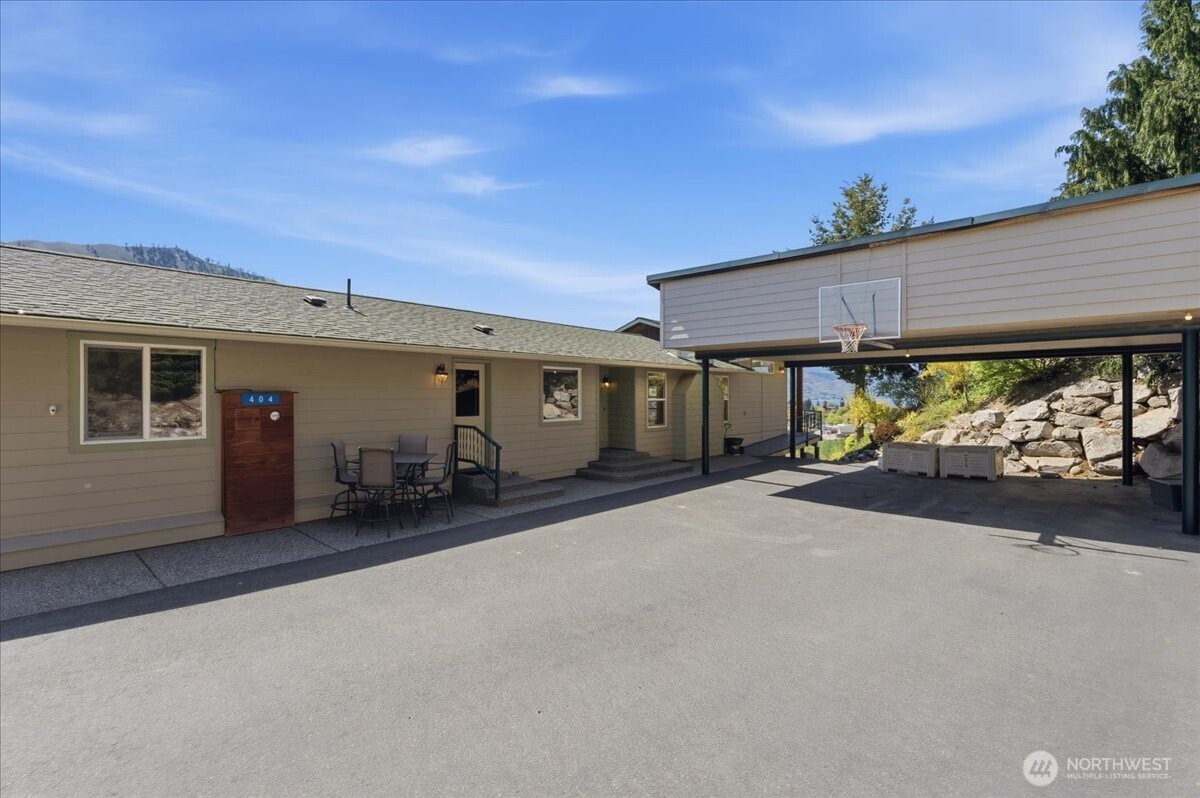 404 S Clifford Street , Chelan, WA 98816