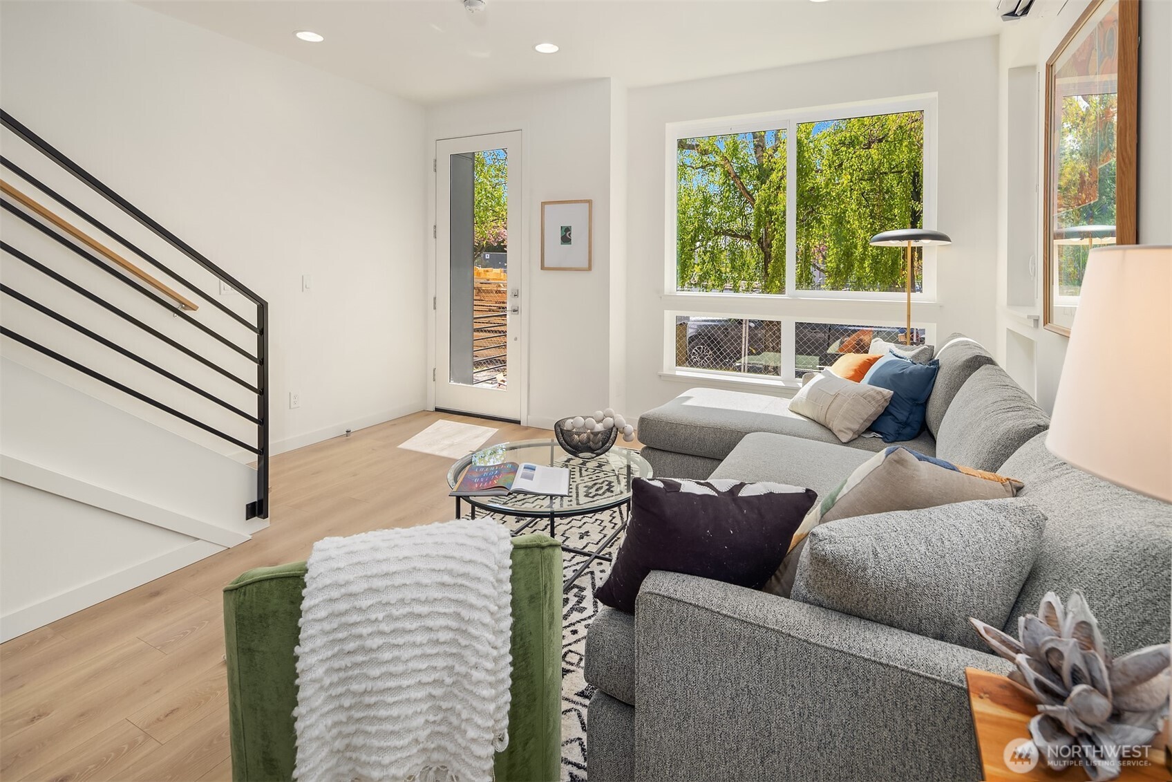 972 NW 54th Street , Seattle, WA 98107
