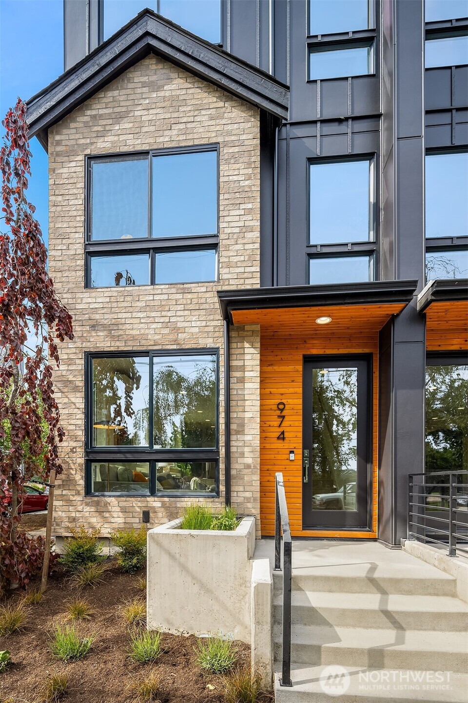 972 NW 54th Street , Seattle, WA 98107
