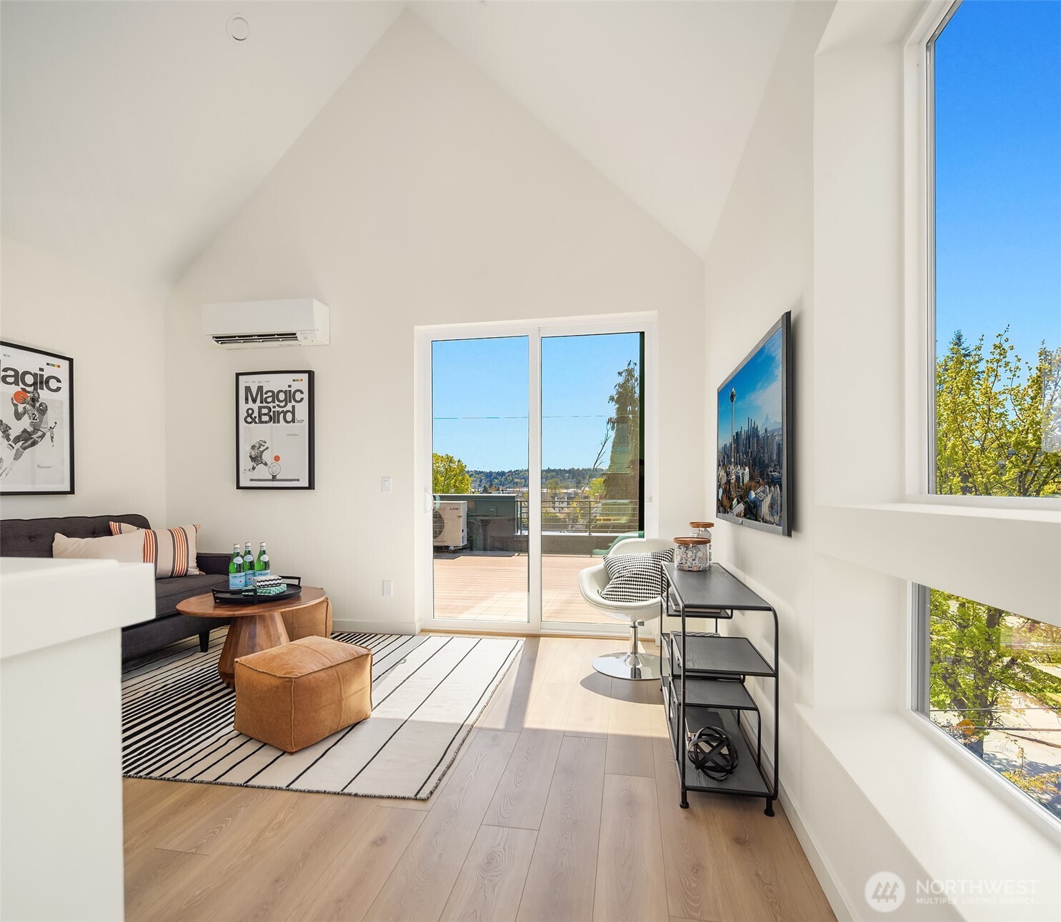 972 NW 54th Street , Seattle, WA 98107