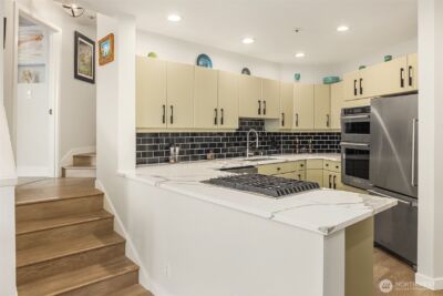 9039 NE Juanita Drive #304, Kirkland, WA 98034 - Photo 16