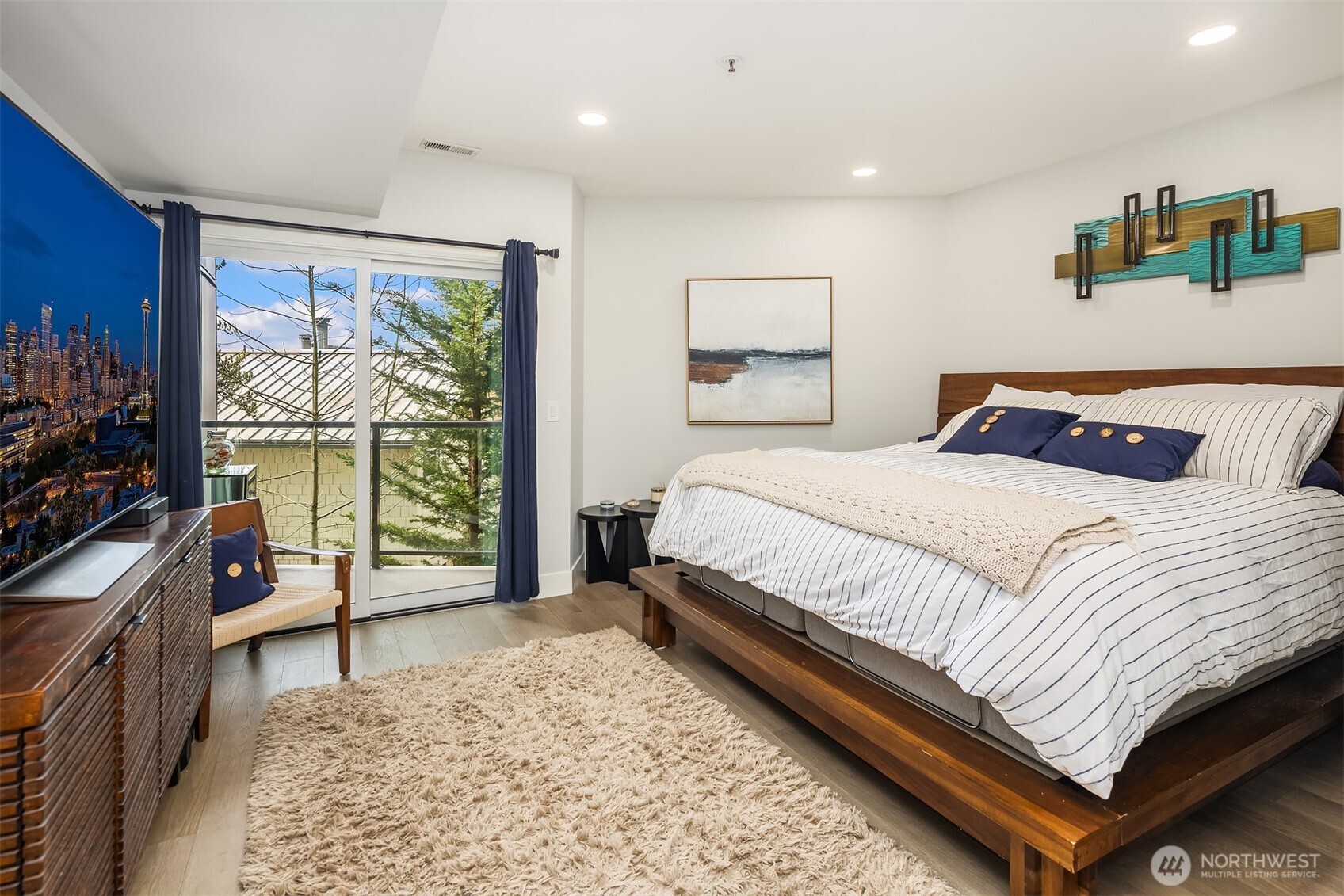 9039 NE Juanita Drive #304, Kirkland, WA 98034