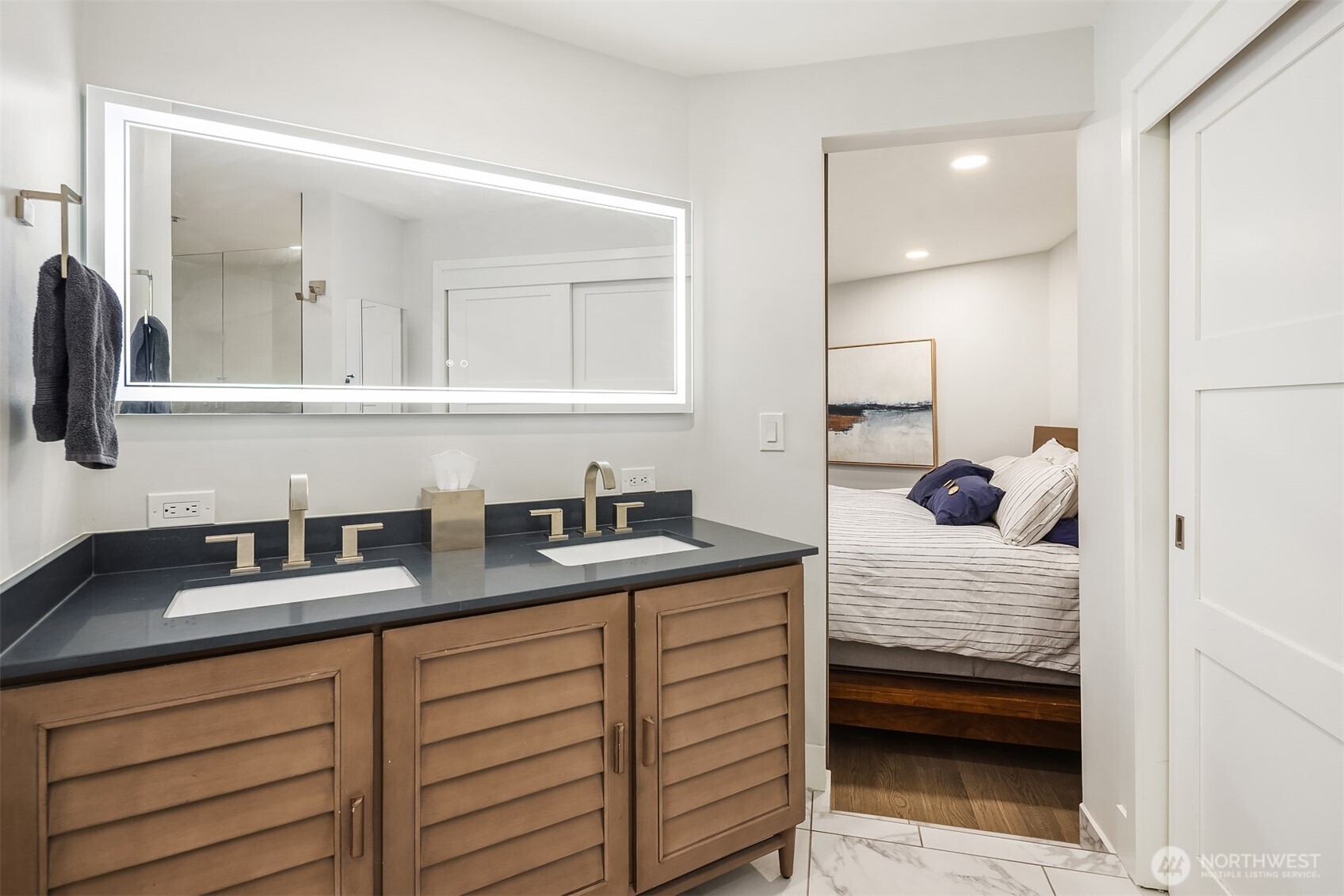 9039 NE Juanita Drive #304, Kirkland, WA 98034