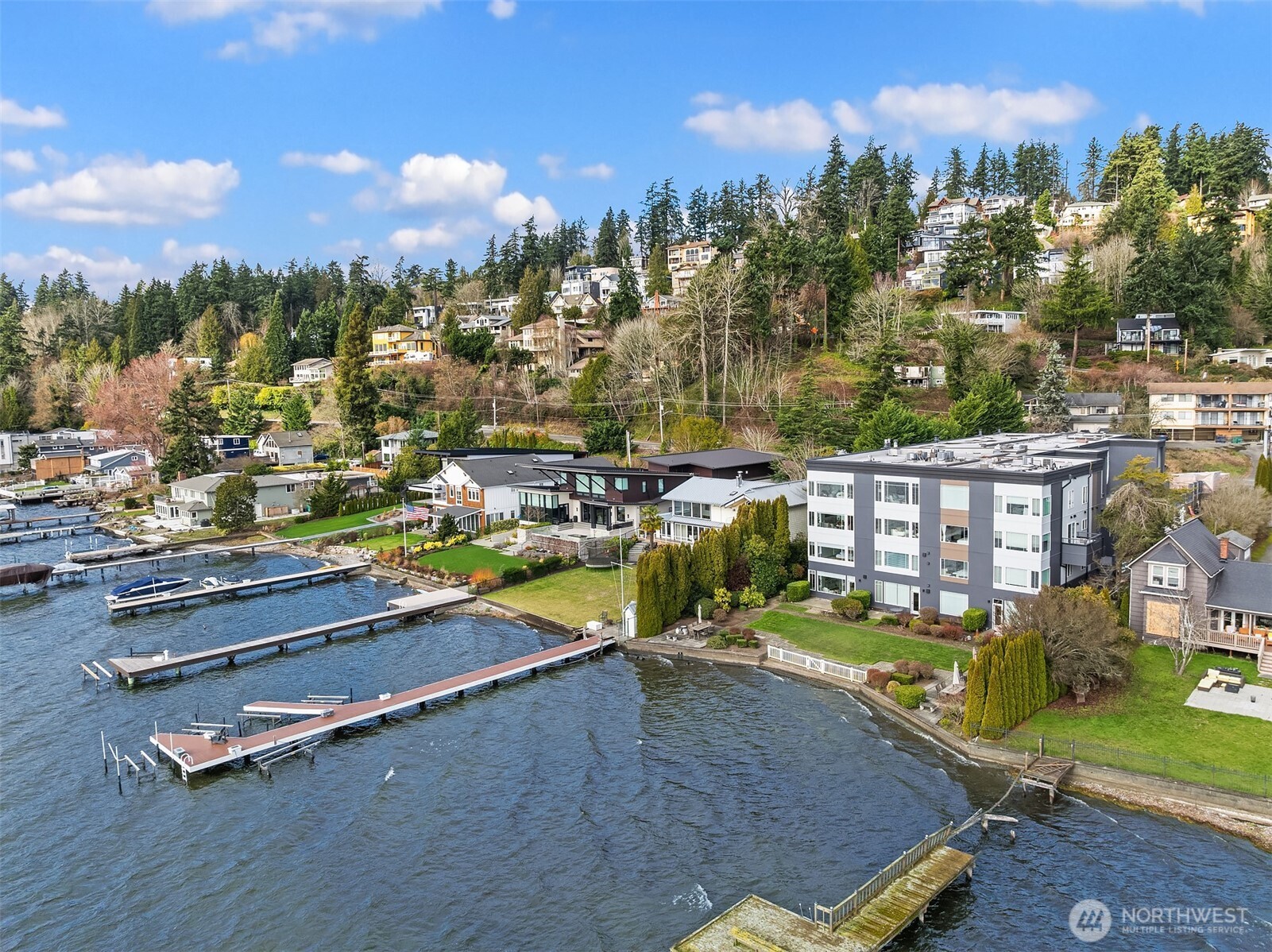 9039 NE Juanita Drive #304, Kirkland, WA 98034