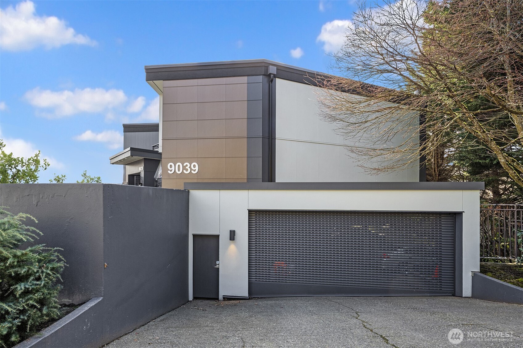 9039 NE Juanita Drive #304, Kirkland, WA 98034