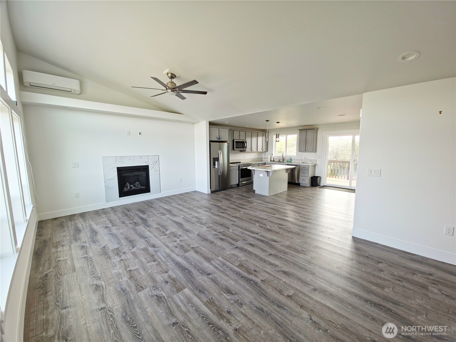 1201 E Ocean Shores Blvd SW, Ocean Shores, WA 98569