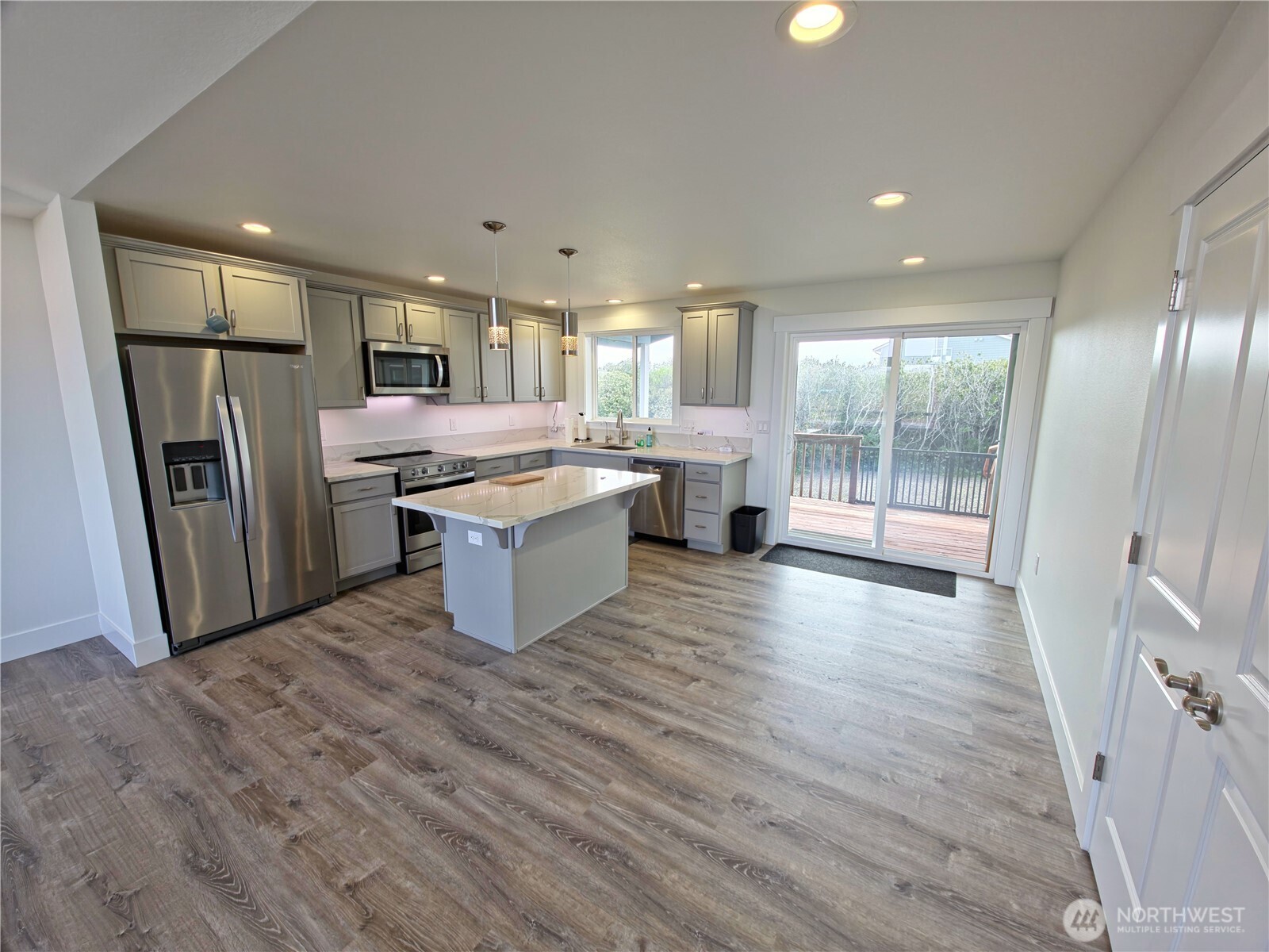 1201 E Ocean Shores Blvd SW, Ocean Shores, WA 98569