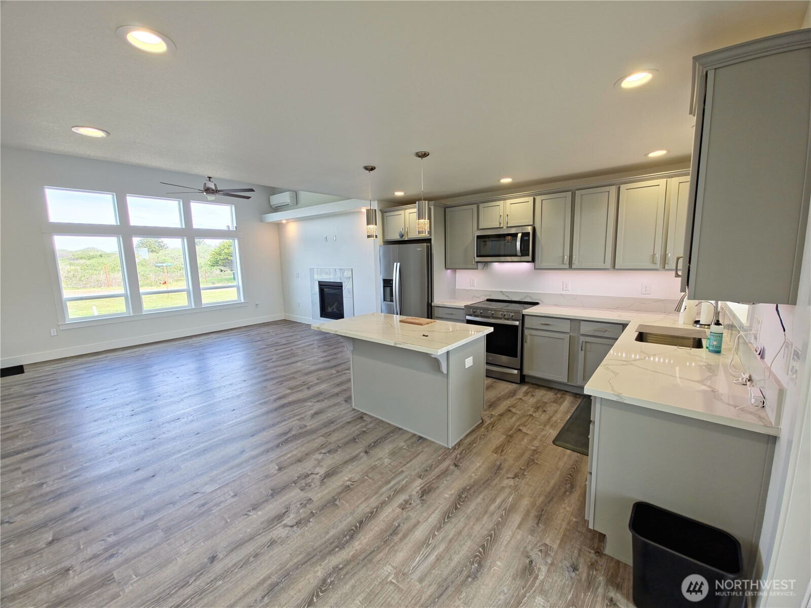 1201 E Ocean Shores Blvd SW, Ocean Shores, WA 98569