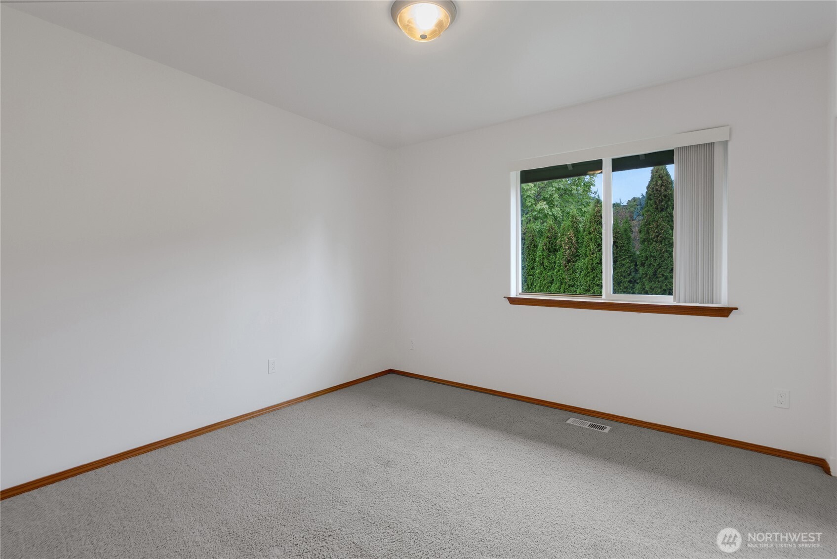 854 Center Street W, Eatonville, WA 98328