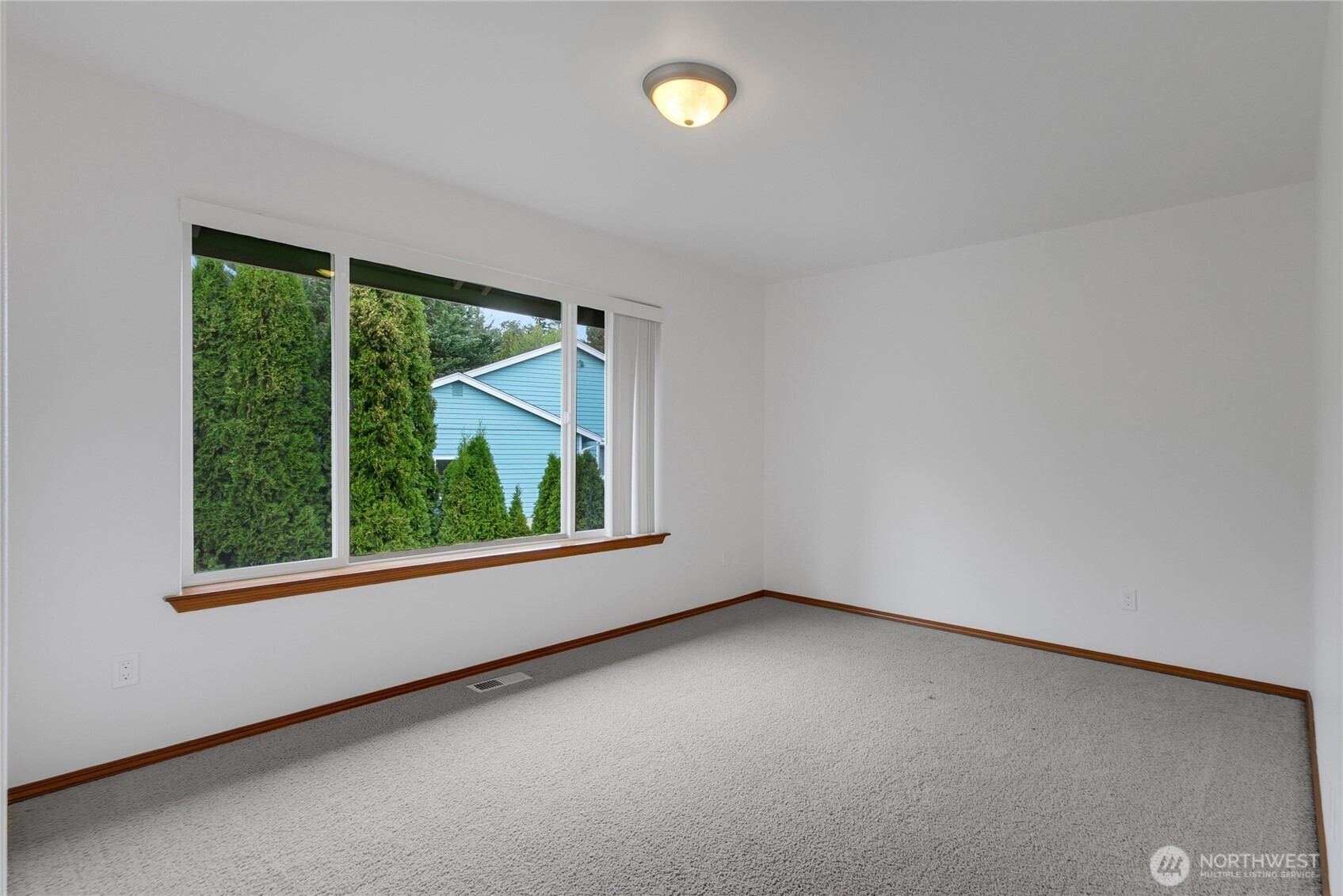 854 Center Street W, Eatonville, WA 98328