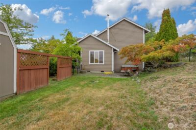 854 Center Street W, Eatonville, WA 98328 - Photo 25