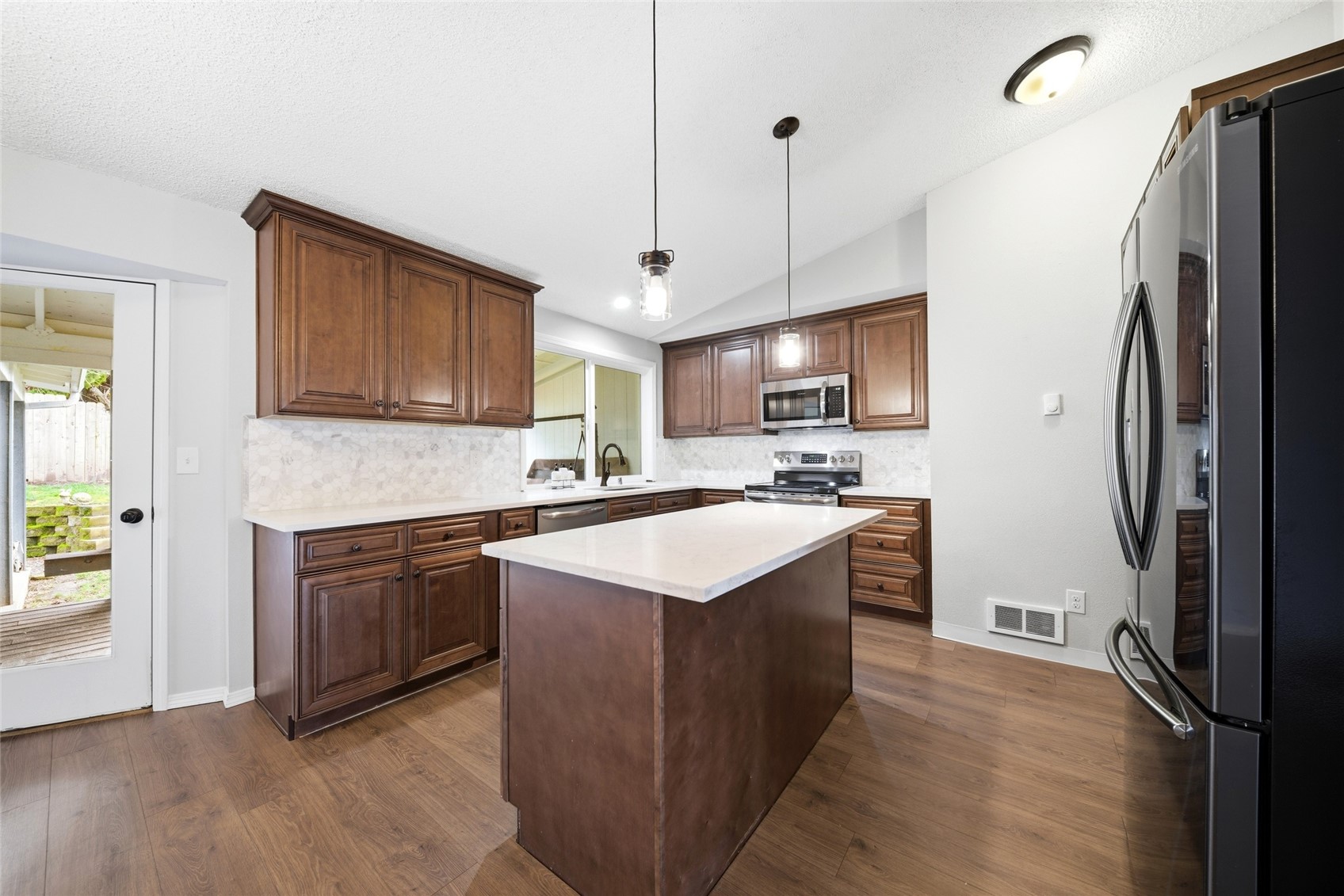 10417 NW 24th Avenue , Vancouver, WA 98685
