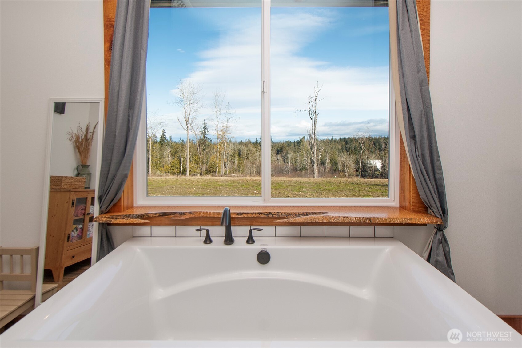 242 Watershed Road , Port Angeles, WA 98362