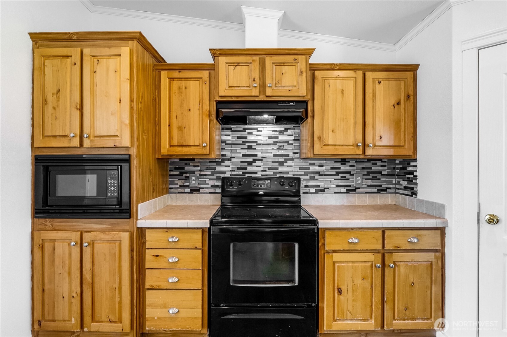 749 NE North Ave , Wilbur, WA 99185