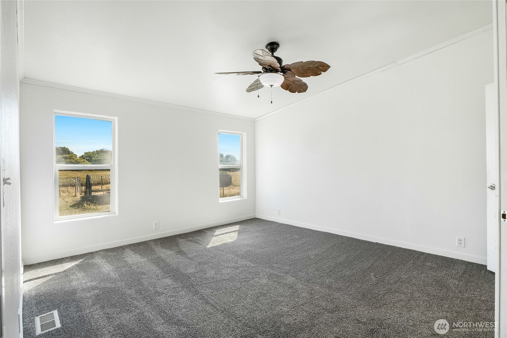 749 NE North Ave , Wilbur, WA 99185