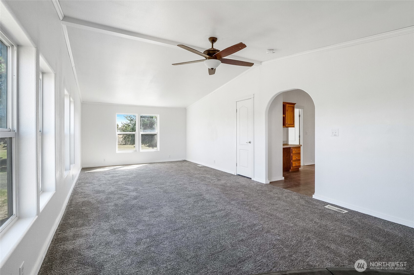 749 NE North Ave , Wilbur, WA 99185